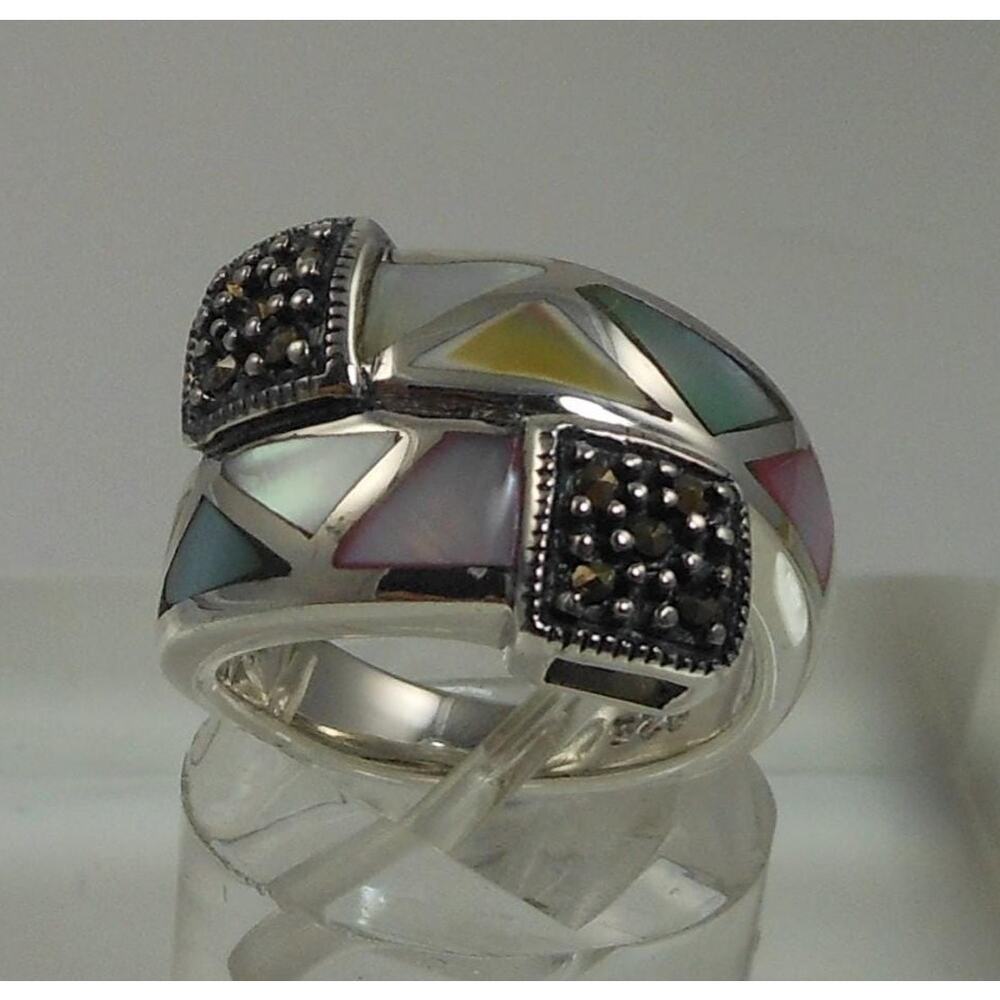 Stunning Vintage 1990's Sterling Silver‎ Mother of Pearl Marcasite Ring Size 5